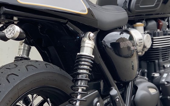 Umgebautes Motorrad Triumph Bonneville T120 Black von Pat-Bikes AG - Bild 3 Umgebautes Motorrad Triumph Bonneville T120 Black von Pat-Bikes AG - Bild 3