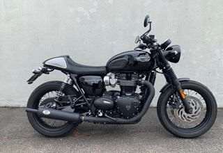 Triumph Bonneville T120 Black