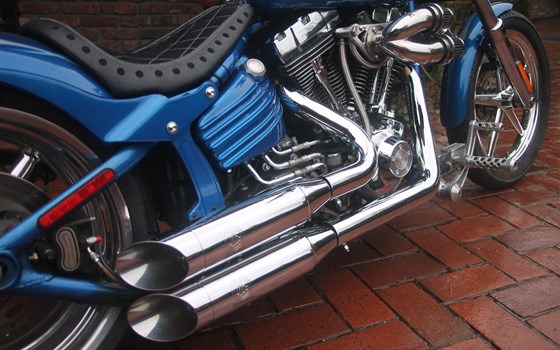 Umgebautes Motorrad Harley-Davidson Softtail Rocker C FXCWC von X-Trem Custombikes - Bild 16 Umgebautes Motorrad Harley-Davidson Softtail Rocker C FXCWC von X-Trem Custombikes - Bild 16