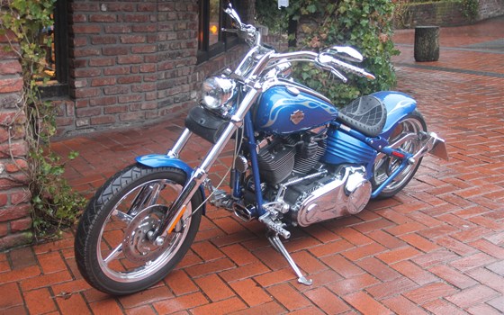 Umgebautes Motorrad Harley-Davidson Softtail Rocker C FXCWC von X-Trem Custombikes - Bild 5 Umgebautes Motorrad Harley-Davidson Softtail Rocker C FXCWC von X-Trem Custombikes - Bild 5