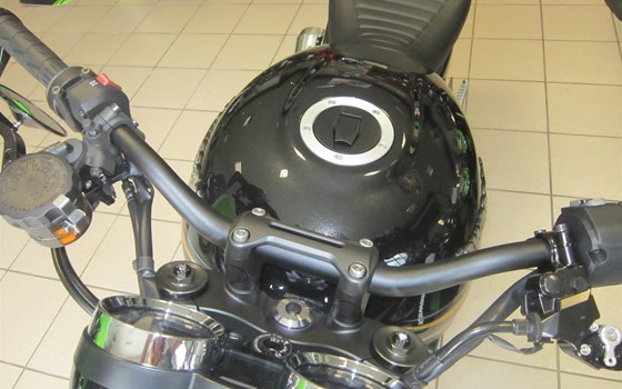 Umgebautes Motorrad Kawasaki Z900 RS von Motorradwelt Auer GmbH - Bild 4 Umgebautes Motorrad Kawasaki Z900 RS von Motorradwelt Auer GmbH - Bild 4