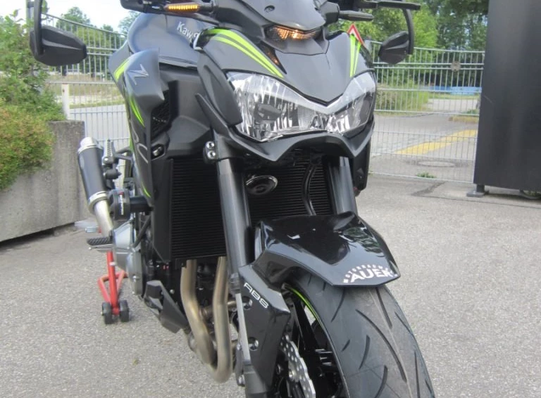 Rebuilt motorbike Kawasaki Z900 Bild 11: Rebuilt motorbike Kawasaki Z900
