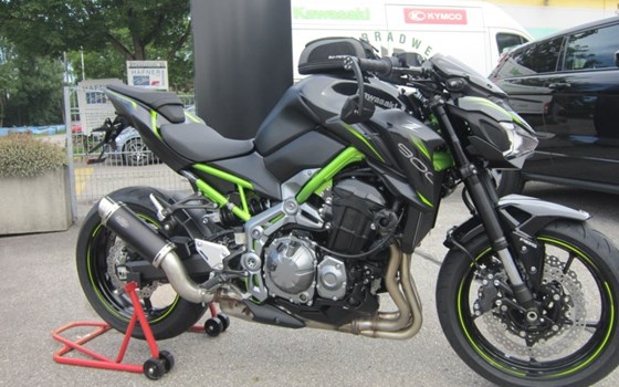 Umgebautes Motorrad Kawasaki Z900 von Motorradwelt Auer GmbH - Bild 12 Umgebautes Motorrad Kawasaki Z900 von Motorradwelt Auer GmbH - Bild 12