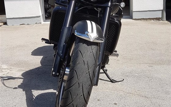 Umgebautes Motorrad Triumph Rocket III Roadster von ingwio - Bild 3 Umgebautes Motorrad Triumph Rocket III Roadster von ingwio - Bild 3