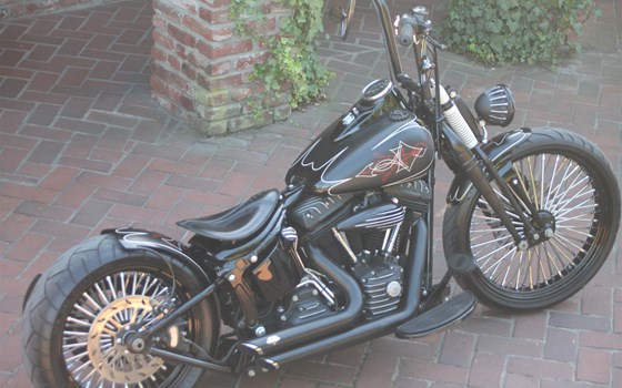Umgebautes Motorrad Harley-Davidson Softail Cross Bones FLSTSB von X-Trem Custombikes - Bild 14 Umgebautes Motorrad Harley-Davidson Softail Cross Bones FLSTSB von X-Trem Custombikes - Bild 14
