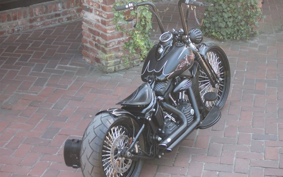 Umgebautes Motorrad Harley-Davidson Softail Cross Bones FLSTSB von X-Trem Custombikes - Bild 19 Umgebautes Motorrad Harley-Davidson Softail Cross Bones FLSTSB von X-Trem Custombikes - Bild 19