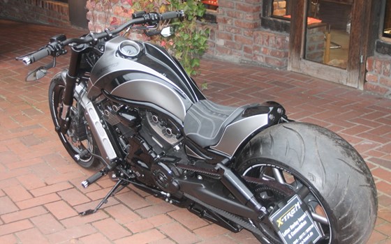 Umgebautes Motorrad Harley-Davidson Night Rod Special VRSCDX von X-Trem Custombikes - Bild 18 Umgebautes Motorrad Harley-Davidson Night Rod Special VRSCDX von X-Trem Custombikes - Bild 18