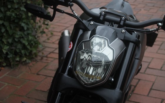 Umgebautes Motorrad Harley-Davidson Night Rod Special VRSCDX von X-Trem Custombikes - Bild 4 Umgebautes Motorrad Harley-Davidson Night Rod Special VRSCDX von X-Trem Custombikes - Bild 4
