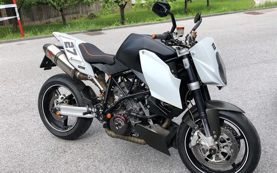 Umgebautes Motorrad KTM 990 Super Duke von madermartin - Bild 1 Umgebautes Motorrad KTM 990 Super Duke von madermartin - Bild 1
