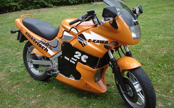 Umgebautes Motorrad Kawasaki GPZ 500 S von ichsagmaja - Bild 1 Umgebautes Motorrad Kawasaki GPZ 500 S von ichsagmaja - Bild 1