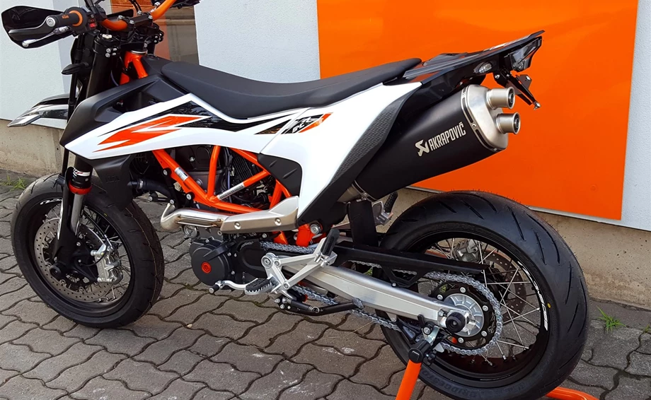 Umbgebautes Motorrad KTM 690 SMC R Bild 2: Umbgebautes Motorrad KTM 690 SMC R