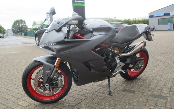 Umgebautes Motorrad Ducati SuperSport von Team Wahlers GmbH - Bild 4 Umgebautes Motorrad Ducati SuperSport von Team Wahlers GmbH - Bild 4