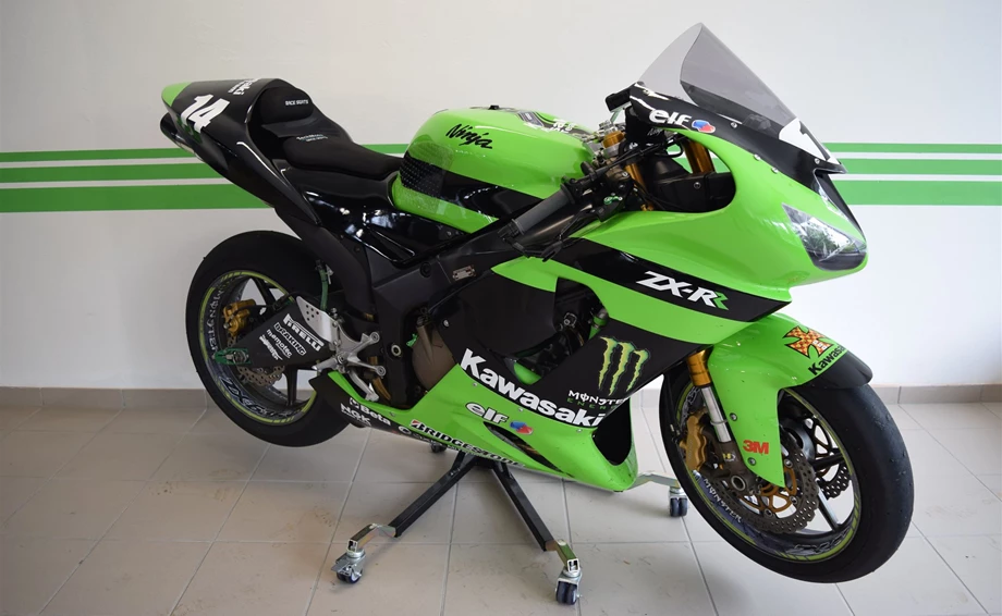 Umbgebautes Motorrad Kawasaki Ninja ZX-6R 636 Bild 1: Umbgebautes Motorrad Kawasaki Ninja ZX-6R 636
