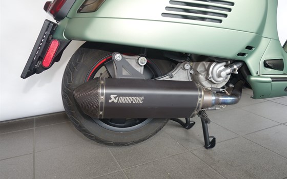 Umgebautes Motorrad Vespa GTV 300 Special Edition Sei Giorni Euro4 von Jahelka Zweirad GmbH - Bild 10 Umgebautes Motorrad Vespa GTV 300 Special Edition Sei Giorni Euro4 von Jahelka Zweirad GmbH - Bild 10