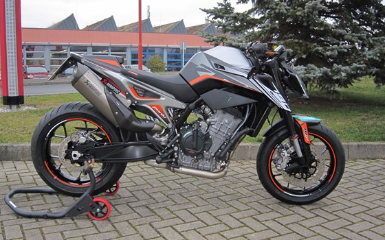 Umgebautes Motorrad KTM 790 Duke von Motorradcenter Keßler - Bild 3 Umgebautes Motorrad KTM 790 Duke von Motorradcenter Keßler - Bild 3