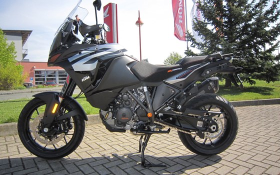 Umgebautes Motorrad KTM 1290 Super Adventure S von Motorradcenter Keßler - Bild 1 Umgebautes Motorrad KTM 1290 Super Adventure S von Motorradcenter Keßler - Bild 1