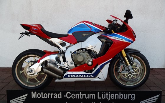 Umgebautes Motorrad Honda CBR1000RR Fireblade SP-2 von Motorrad-Centrum Lütjenburg - Bild 1 Umgebautes Motorrad Honda CBR1000RR Fireblade SP-2 von Motorrad-Centrum Lütjenburg - Bild 1