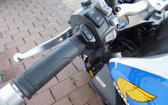 Umgebautes Motorrad Honda CB 1000 R von Motorrad-Centrum Lütjenburg - Bild 5 Umgebautes Motorrad Honda CB 1000 R von Motorrad-Centrum Lütjenburg - Bild 5