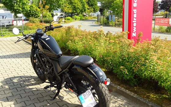 Umgebautes Motorrad Honda CMX500 Rebel von Fahrzeug-Center Schriewer GmbH - Bild 14 Umgebautes Motorrad Honda CMX500 Rebel von Fahrzeug-Center Schriewer GmbH - Bild 14