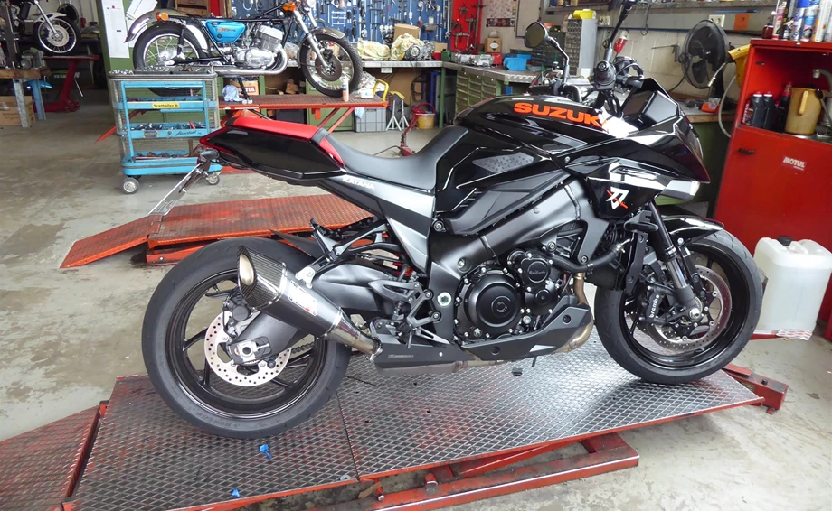 Umbgebautes Motorrad Suzuki Katana Bild 6: Umbgebautes Motorrad Suzuki Katana