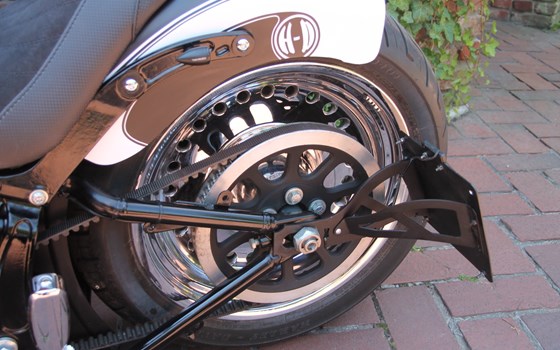 Umgebautes Motorrad Harley-Davidson Softail Fat Boy FLFB von X-Trem Custombikes - Bild 15 Umgebautes Motorrad Harley-Davidson Softail Fat Boy FLFB von X-Trem Custombikes - Bild 15