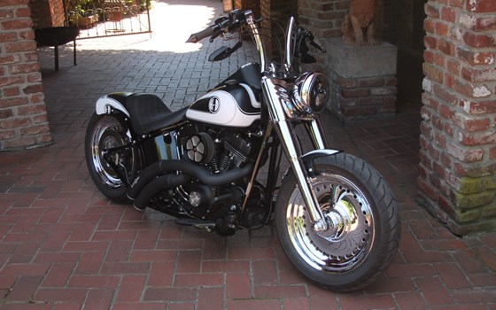 Umgebautes Motorrad Harley-Davidson Softail Fat Boy FLFB von X-Trem Custombikes - Bild 17 Umgebautes Motorrad Harley-Davidson Softail Fat Boy FLFB von X-Trem Custombikes - Bild 17