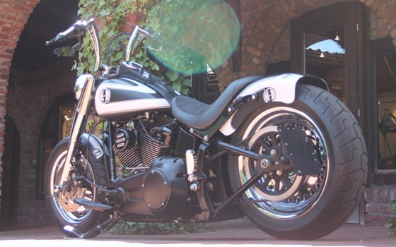 Umgebautes Motorrad Harley-Davidson Softail Fat Boy FLFB von X-Trem Custombikes - Bild 3 Umgebautes Motorrad Harley-Davidson Softail Fat Boy FLFB von X-Trem Custombikes - Bild 3