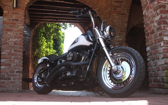 Umgebautes Motorrad Harley-Davidson Softail Fat Boy FLFB von X-Trem Custombikes - Bild 21 Umgebautes Motorrad Harley-Davidson Softail Fat Boy FLFB von X-Trem Custombikes - Bild 21