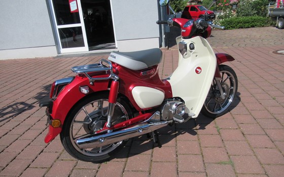 Umgebautes Motorrad Honda C 92 von Zweiradtechnik Jörg Schlieter - Bild 3 Umgebautes Motorrad Honda C 92 von Zweiradtechnik Jörg Schlieter - Bild 3