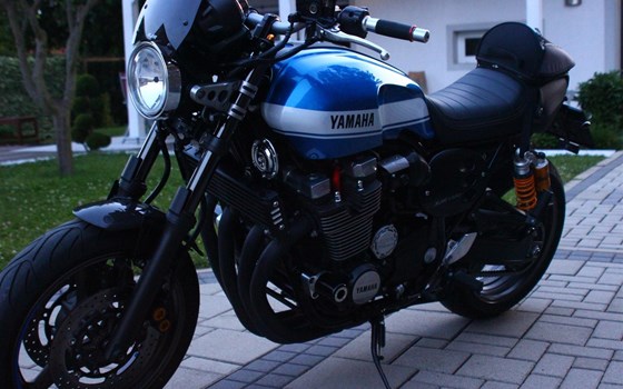 Umgebautes Motorrad Yamaha XJR 1300 von user1031976 - Bild 1 Umgebautes Motorrad Yamaha XJR 1300 von user1031976 - Bild 1
