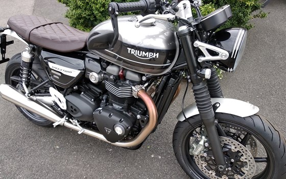 Umgebautes Motorrad Triumph Speed Twin 1200 von Motorrad Reinhardt GmbH - Bild 6 Umgebautes Motorrad Triumph Speed Twin 1200 von Motorrad Reinhardt GmbH - Bild 6