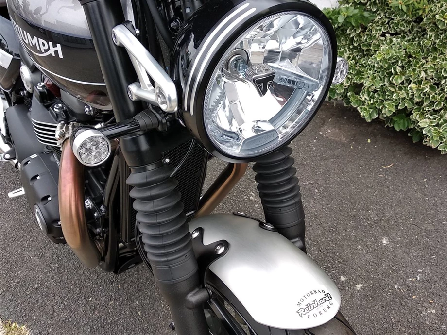 Rebuilt motorbike Triumph Speed Twin 1200 Bild 7: Rebuilt motorbike Triumph Speed Twin 1200