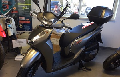 Honda SH300i Custom Bike