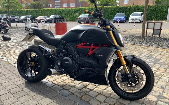 Umgebautes Motorrad Ducati Diavel 1260 S von Ducati Düsseldorf - Bild 4 Umgebautes Motorrad Ducati Diavel 1260 S von Ducati Düsseldorf - Bild 4