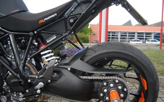 Umgebautes Motorrad KTM 1290 Super Duke R von Motorradcenter Keßler - Bild 10 Umgebautes Motorrad KTM 1290 Super Duke R von Motorradcenter Keßler - Bild 10