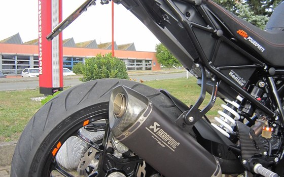 Umgebautes Motorrad KTM 1290 Super Duke R von Motorradcenter Keßler - Bild 12 Umgebautes Motorrad KTM 1290 Super Duke R von Motorradcenter Keßler - Bild 12