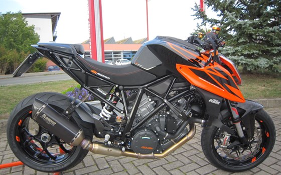 Umgebautes Motorrad KTM 1290 Super Duke R von Motorradcenter Keßler - Bild 3 Umgebautes Motorrad KTM 1290 Super Duke R von Motorradcenter Keßler - Bild 3
