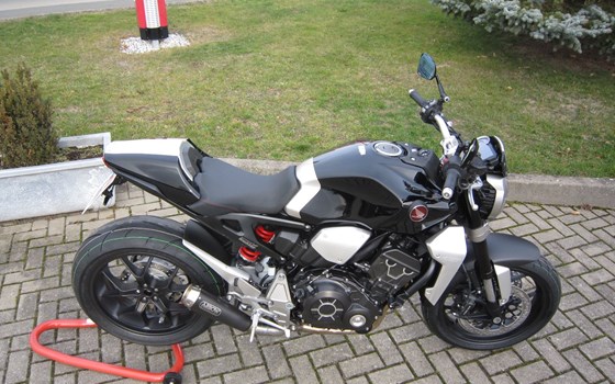 Umgebautes Motorrad Honda CB 1000 R von Motorradcenter Keßler - Bild 17 Umgebautes Motorrad Honda CB 1000 R von Motorradcenter Keßler - Bild 17
