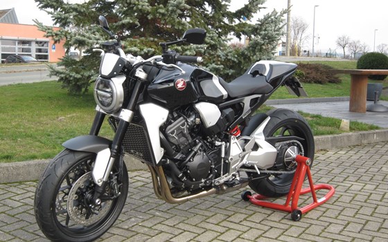 Umgebautes Motorrad Honda CB 1000 R von Motorradcenter Keßler - Bild 6 Umgebautes Motorrad Honda CB 1000 R von Motorradcenter Keßler - Bild 6