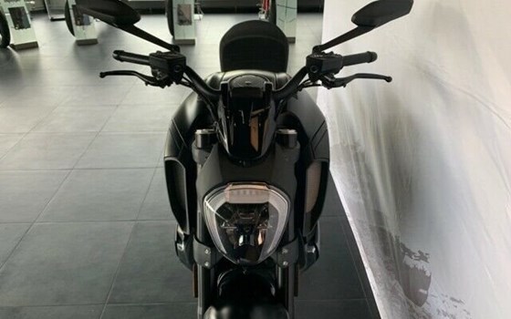 Umgebautes Motorrad Ducati Diavel 1260 von Autohaus Bernd Förster GmbH & CO. KG Motorrad Team - Bild 3 Umgebautes Motorrad Ducati Diavel 1260 von Autohaus Bernd Förster GmbH & CO. KG Motorrad Team - Bild 3