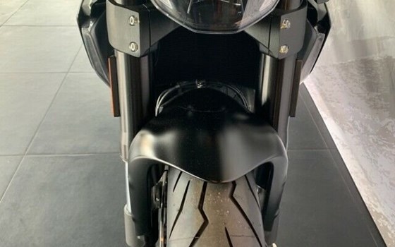 Umgebautes Motorrad Ducati Diavel 1260 von Autohaus Bernd Förster GmbH & CO. KG Motorrad Team - Bild 4 Umgebautes Motorrad Ducati Diavel 1260 von Autohaus Bernd Förster GmbH & CO. KG Motorrad Team - Bild 4
