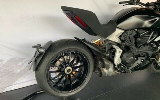 Umgebautes Motorrad Ducati Diavel 1260 von Autohaus Bernd Förster GmbH & CO. KG Motorrad Team - Bild 6 Umgebautes Motorrad Ducati Diavel 1260 von Autohaus Bernd Förster GmbH & CO. KG Motorrad Team - Bild 6