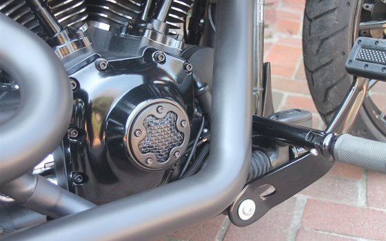 Umgebautes Motorrad Harley-Davidson Softail Breakout FXSB von X-Trem Custombikes - Bild 10 Umgebautes Motorrad Harley-Davidson Softail Breakout FXSB von X-Trem Custombikes - Bild 10