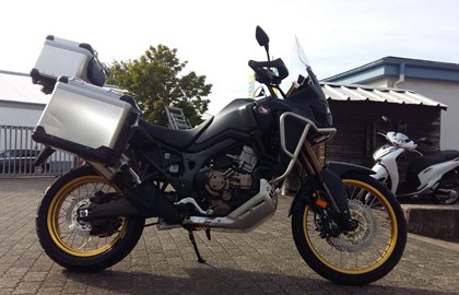 Honda CRF1000L Africa Twin DCT Custom Bike Honda CRF1000L Africa Twin DCT Custom Bike