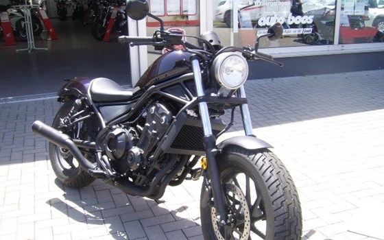Umgebautes Motorrad Honda CMX500 Rebel von Auto-Boos GmbH - Bild 1 Umgebautes Motorrad Honda CMX500 Rebel von Auto-Boos GmbH - Bild 1