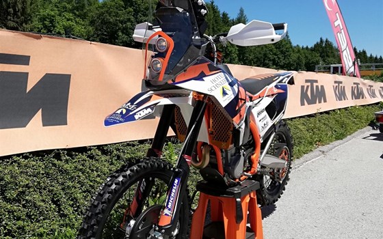 Umgebautes Motorrad KTM 450 EXC-F SIX DAYS von KINI Bike World - Bild 2 Umgebautes Motorrad KTM 450 EXC-F SIX DAYS von KINI Bike World - Bild 2