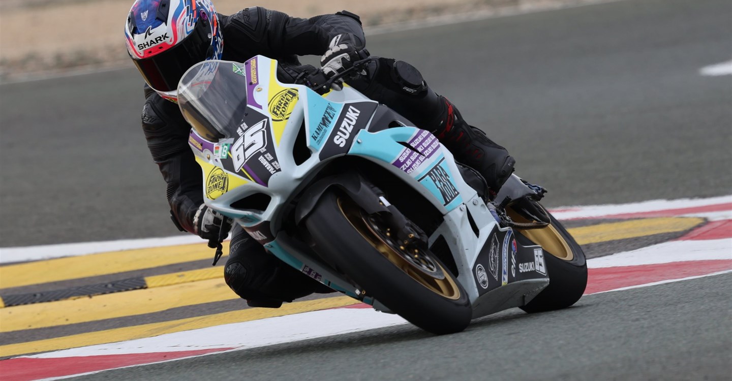 Umbgebautes Motorrad Suzuki GSX-R 1000 R