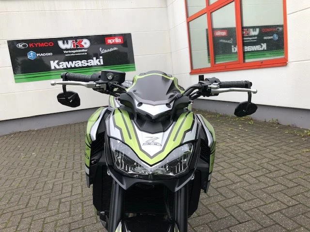 Umbgebautes Motorrad Kawasaki Z900 Bild 2: Umbgebautes Motorrad Kawasaki Z900