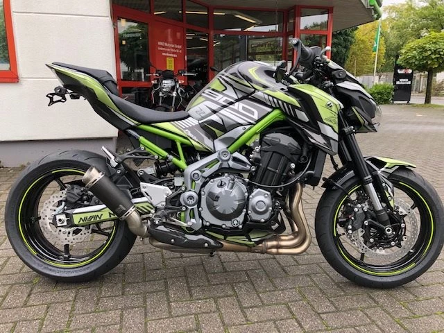 Umbgebautes Motorrad Kawasaki Z900 Bild 11: Umbgebautes Motorrad Kawasaki Z900