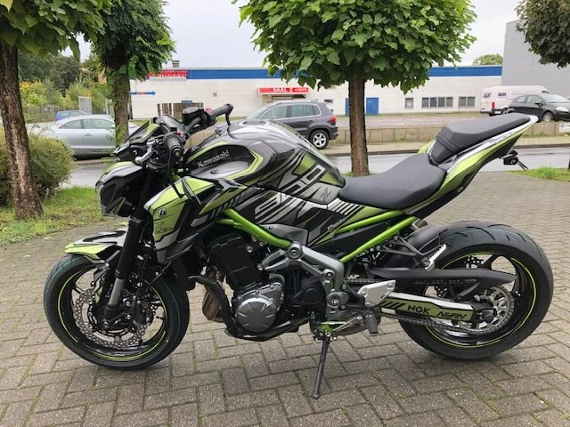 Umbgebautes Motorrad Kawasaki Z900 Bild 5: Umbgebautes Motorrad Kawasaki Z900